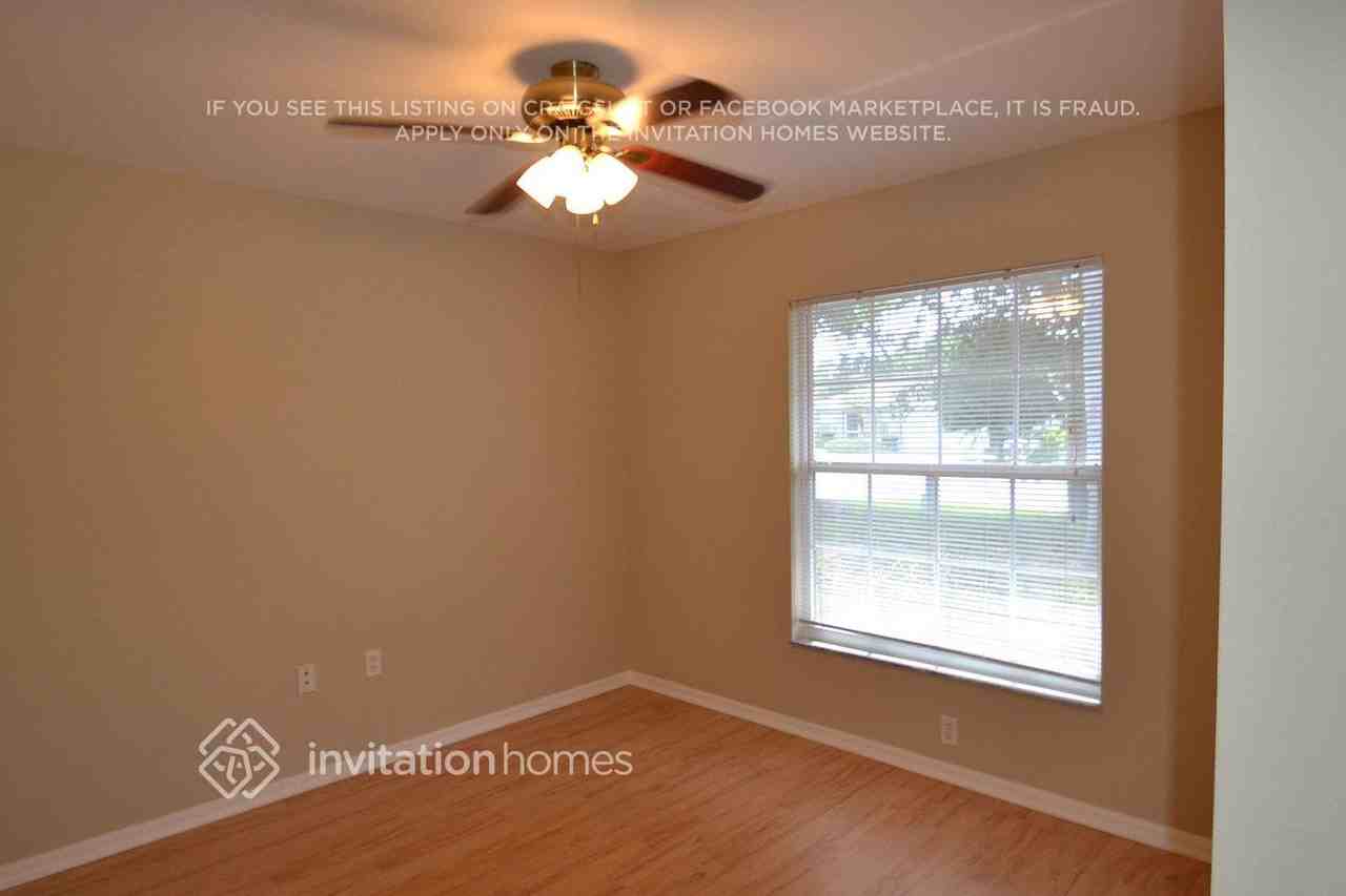 4923 23rd St E - Photo 4 of 11