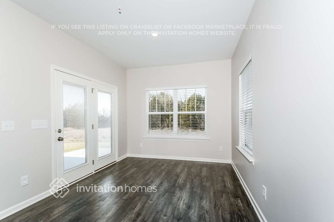400 Bakerview St - Photo 3 of 16