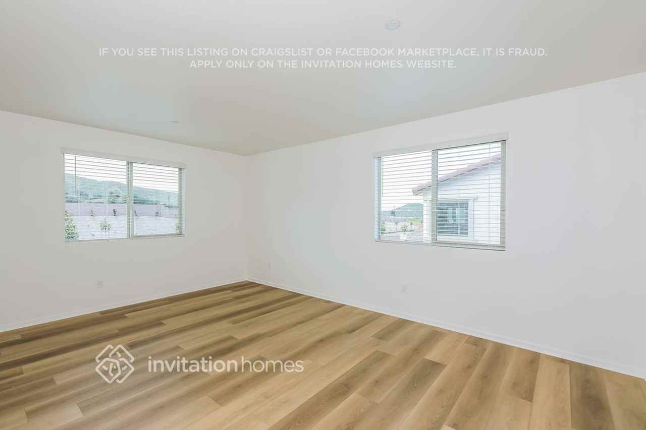 27170 Goldstone Dr - Photo 5 of 20