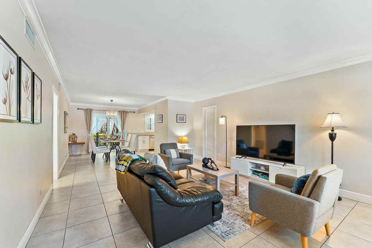 3036 Park Ave - Photo 2 of 22