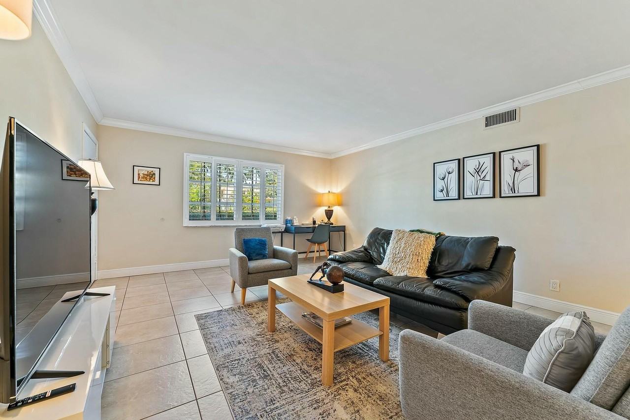 3036 Park Ave - Photo 4 of 22