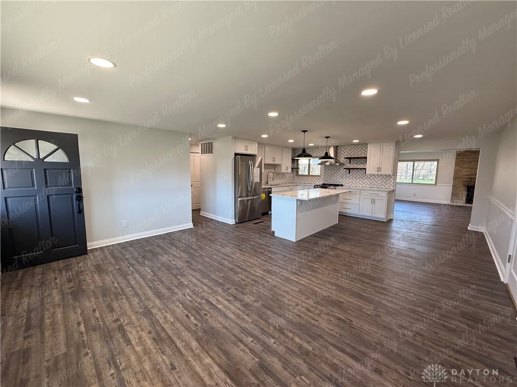 3590 Hertland Dr - Photo 7 of 39