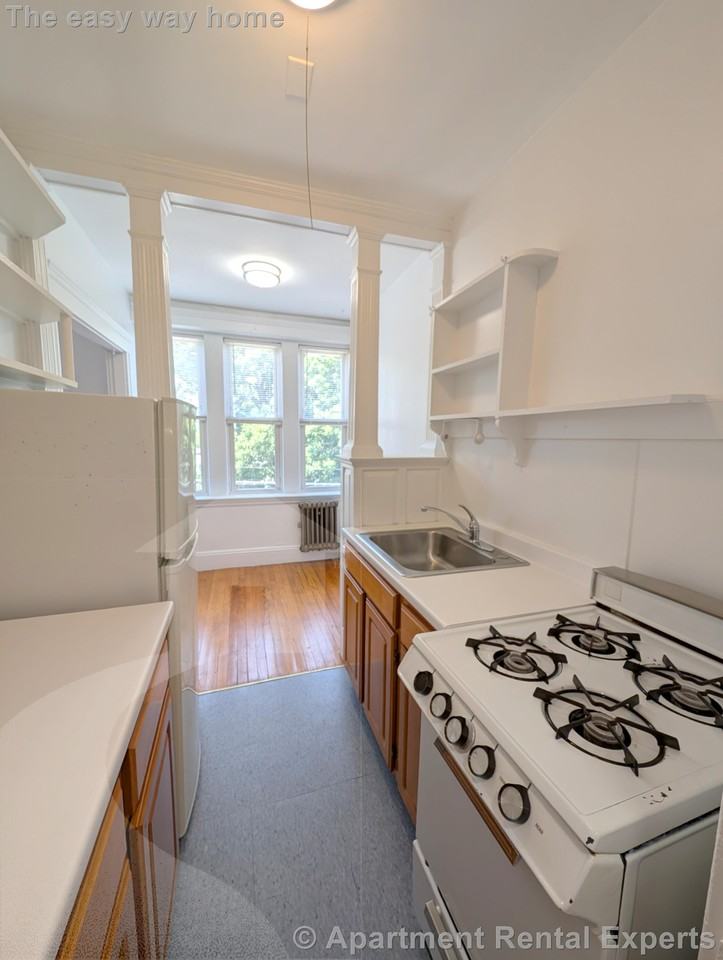 172 Maple St #303 - Photo 4 of 13
