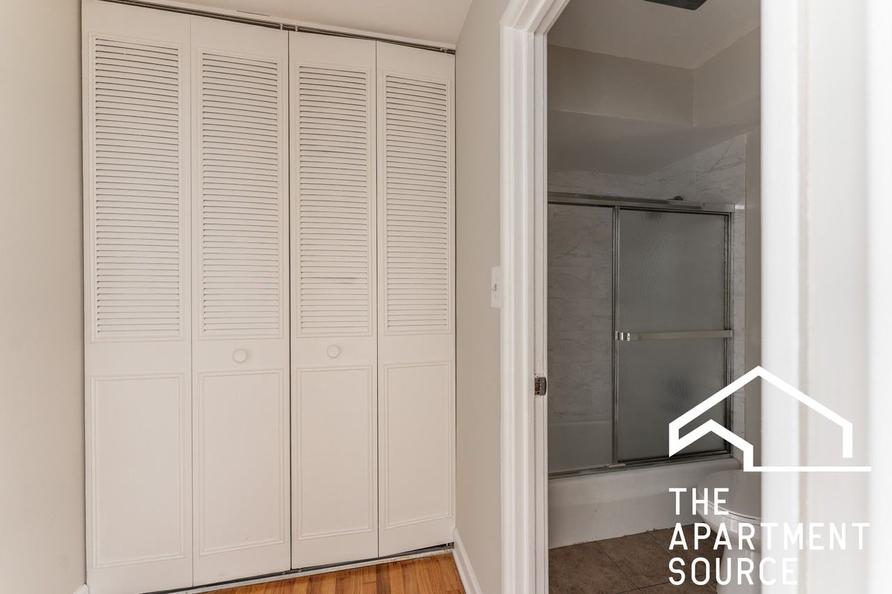 5909 North Kenmore Avenue #207 - Photo 4 of 18