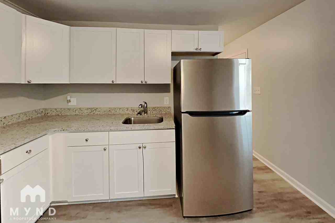 821 Mercury Dr Nw - Photo 3 of 20