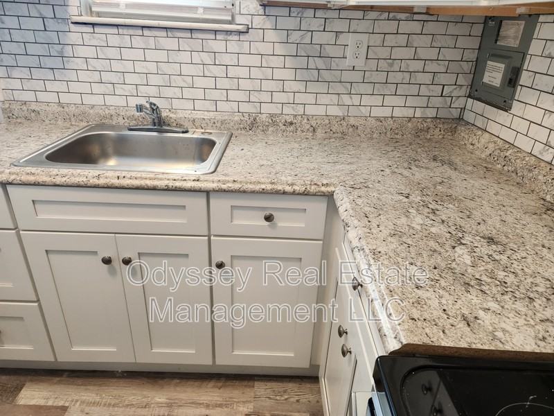 206 W Spencer Ave - Photo 3 of 32