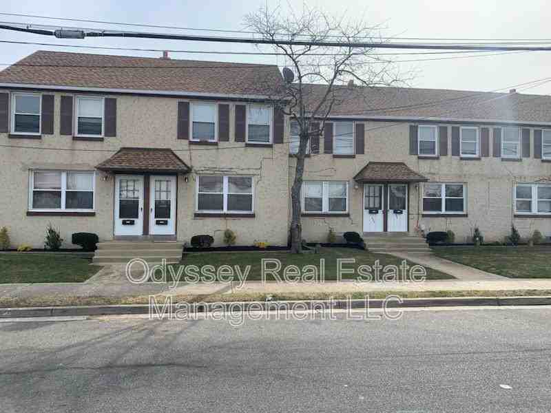 206 W Spencer Ave - Photo 4 of 26