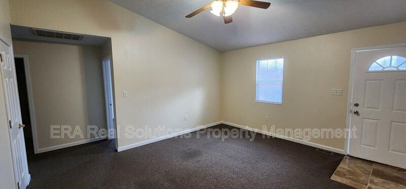 1038 N West St - Photo 3 of 14