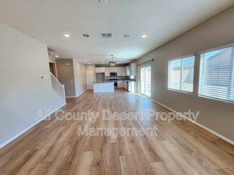 84649 Merus Ave - Photo 3 of 36
