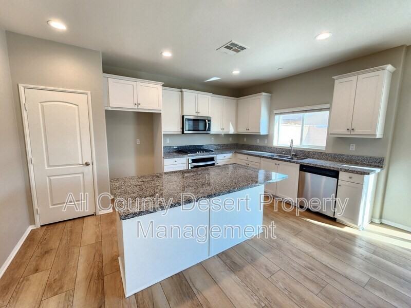 84649 Merus Ave - Photo 4 of 36