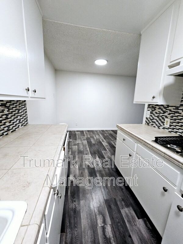 621 W California Ave #2 - Photo 4 of 15