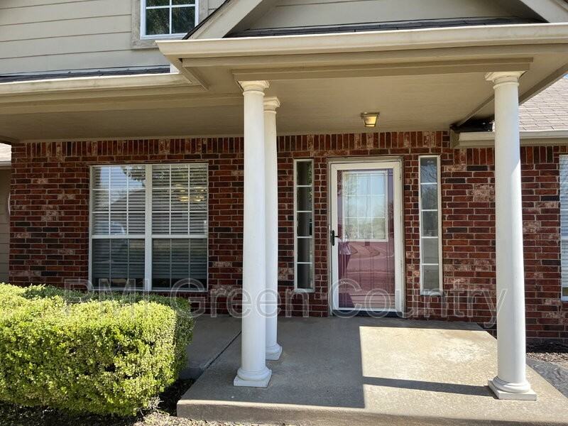 11195 S 278th East Ave - Photo 2 of 39