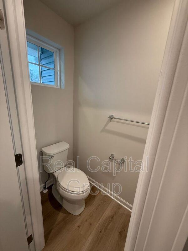 106 South Dr - Photo 4 of 36