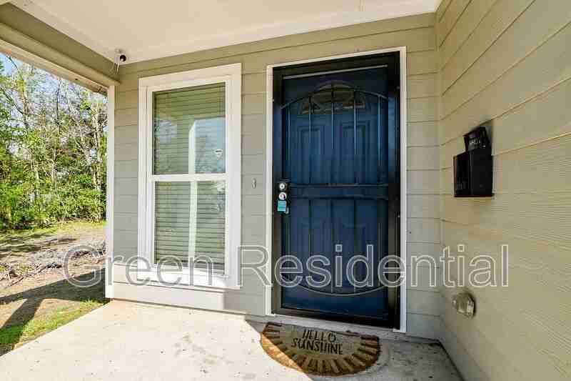 6747 England St #A - Photo 3 of 32