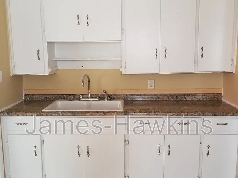 622 6Th Street Montgomery Al - Photo 2 of 10