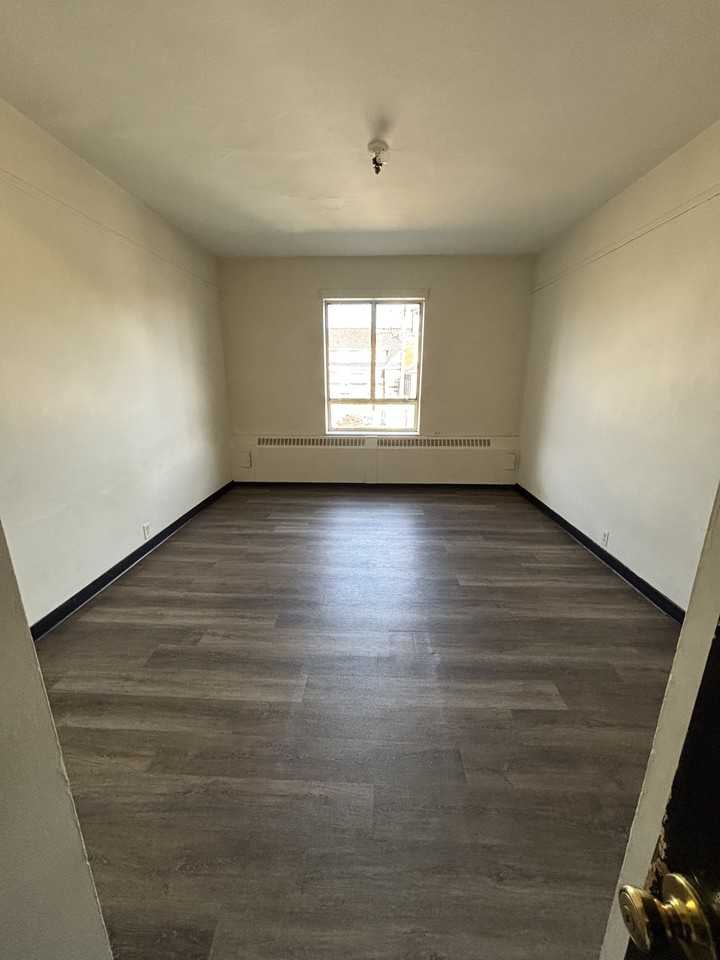 1115 Reservoir St - Photo 2 of 10