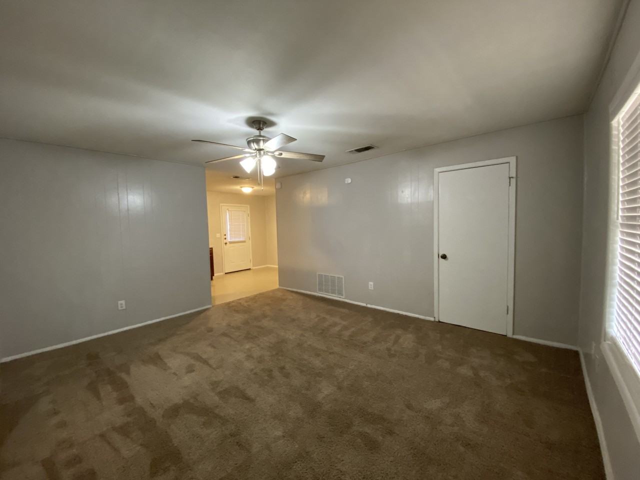 1232 W Goodwin St - Photo 2 of 11