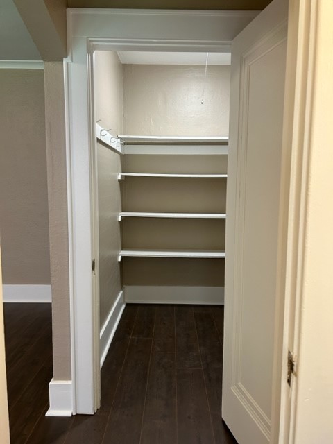 1804 W Genesee St - Photo 4 of 15