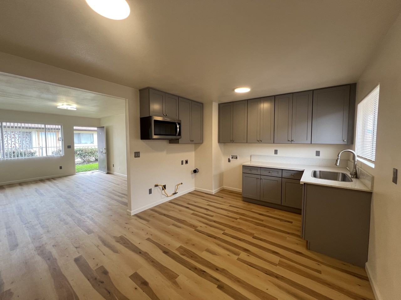 404 N M St - Photo 2 of 9