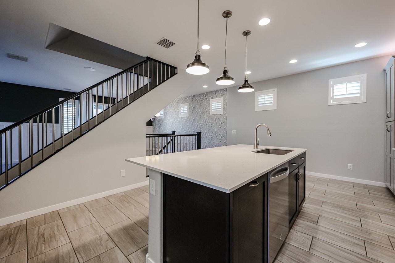 7067 W Jasper Dr - Photo 5 of 50