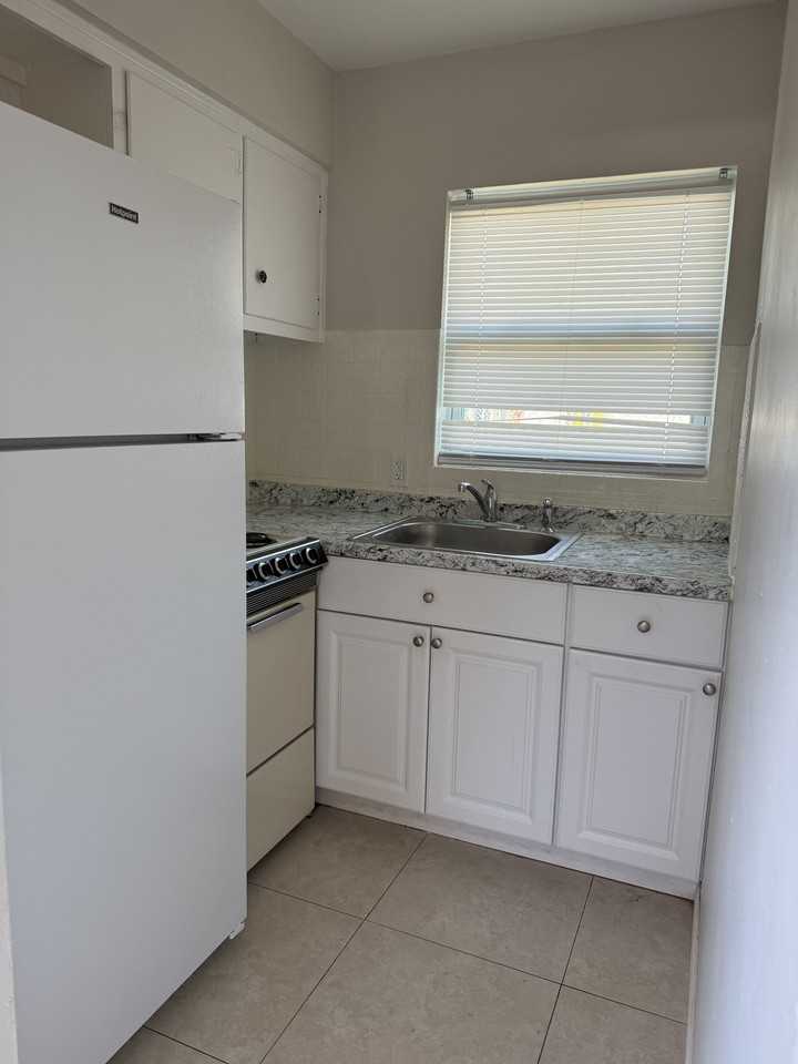38485 6th Ave #6 - Photo 7 of 7