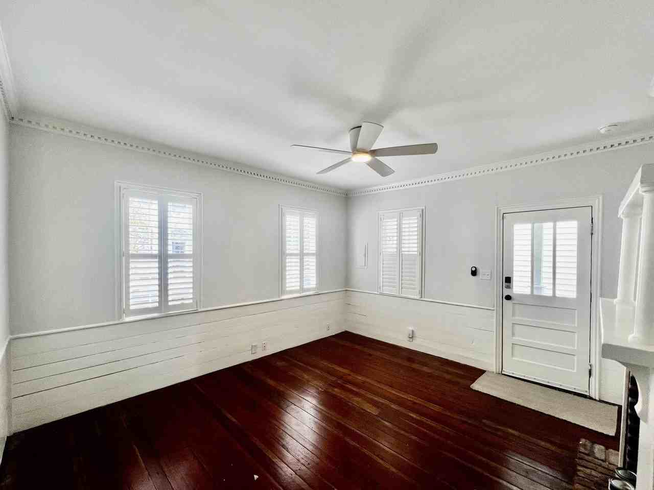 74 Vanderhorst St - Photo 3 of 20