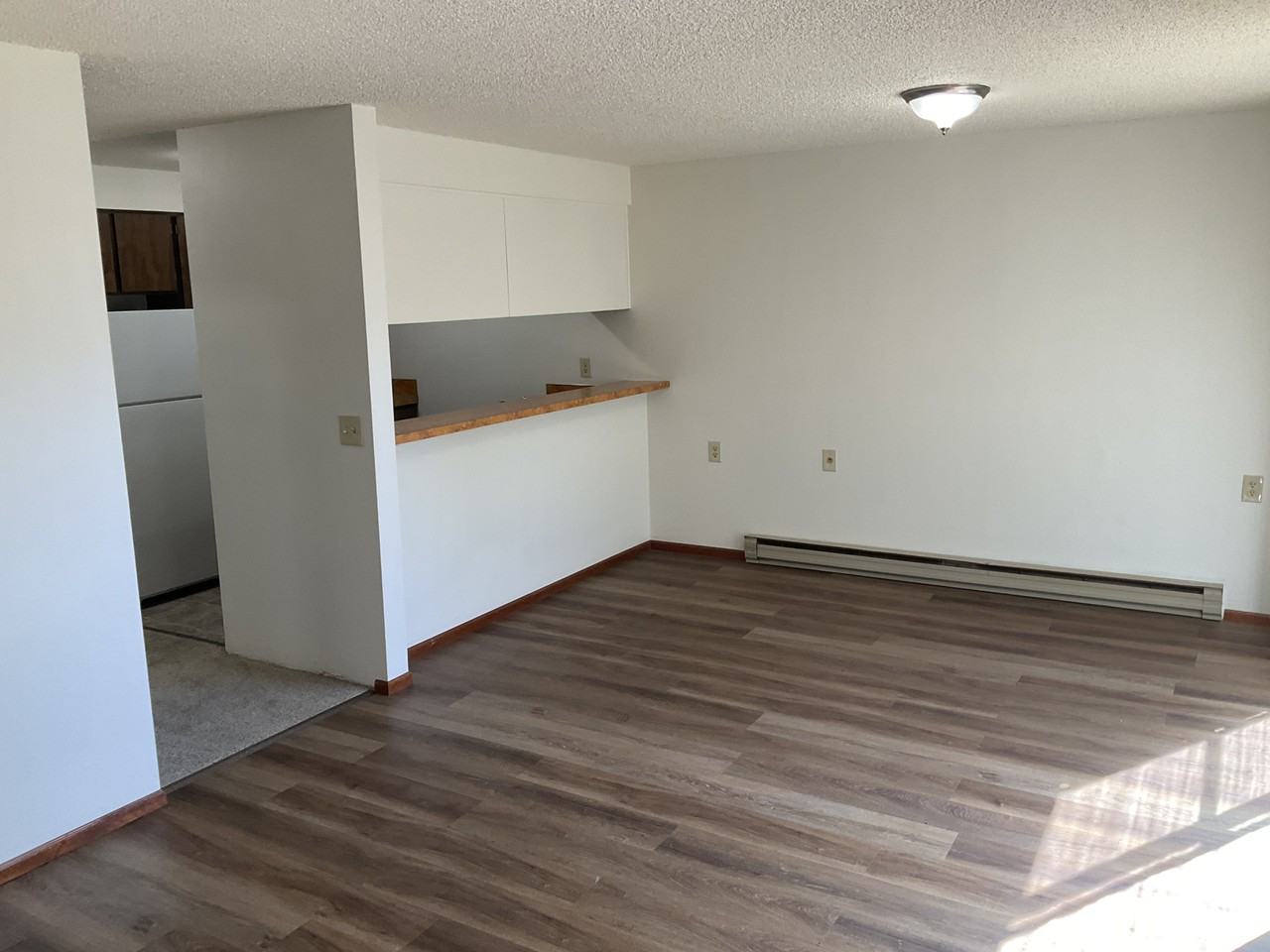 855 Ne Victoria St #1 - Photo 3 of 4