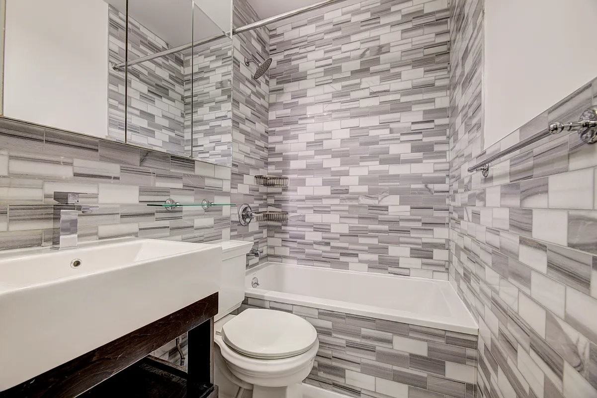 212 E 105th St #10 - Photo 6 of 7