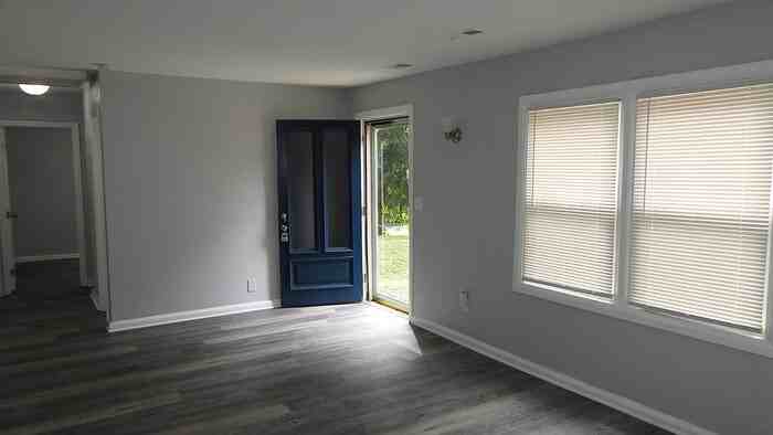 6308 Rowland Ave - Photo 3 of 26