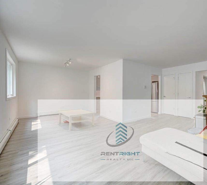 7621 N Sheridan Rd #2J - Photo 5 of 12