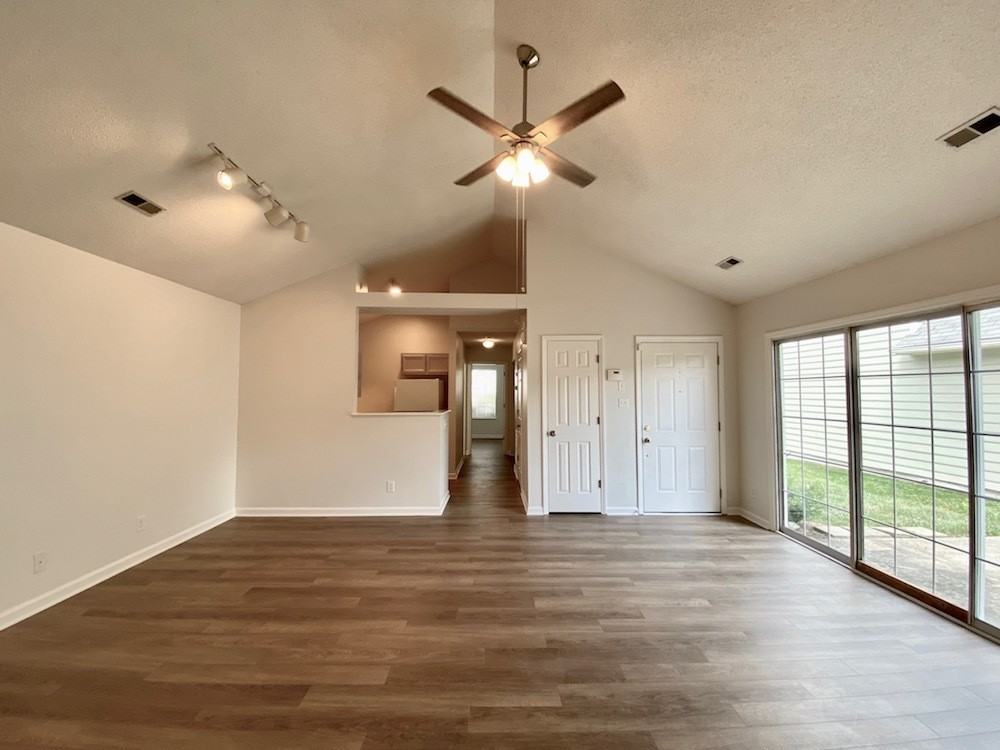 409 Devlin - Photo 6 of 29