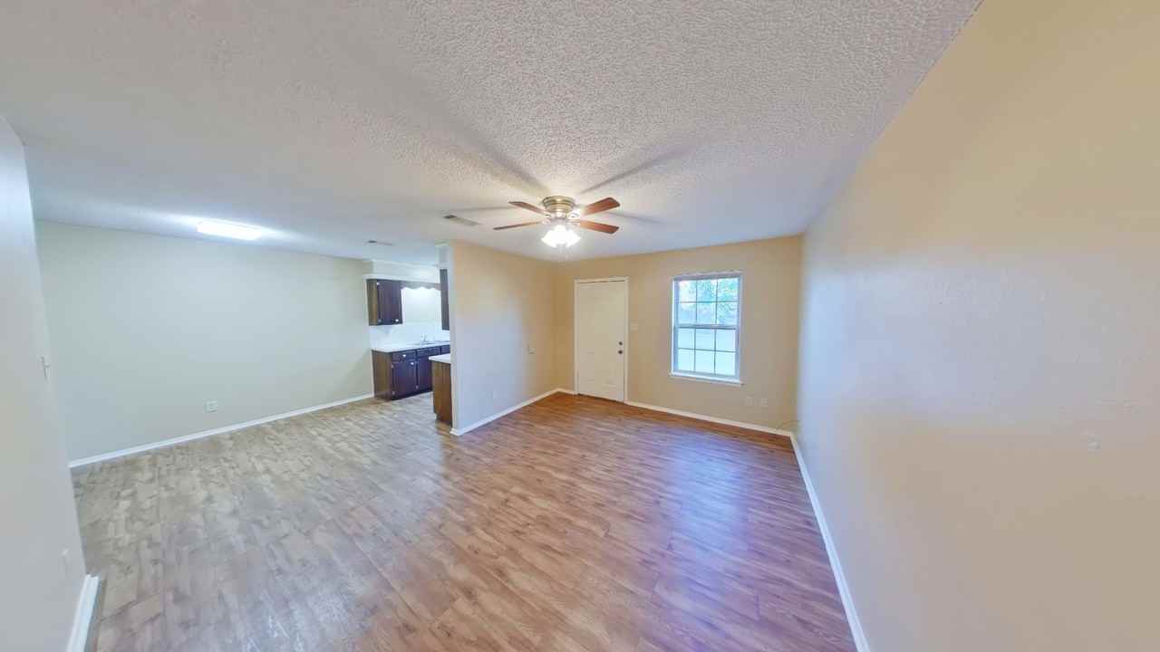 805 West 38th Street - Photo 2 of 26