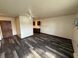 featured image of 9 E 10th Ave