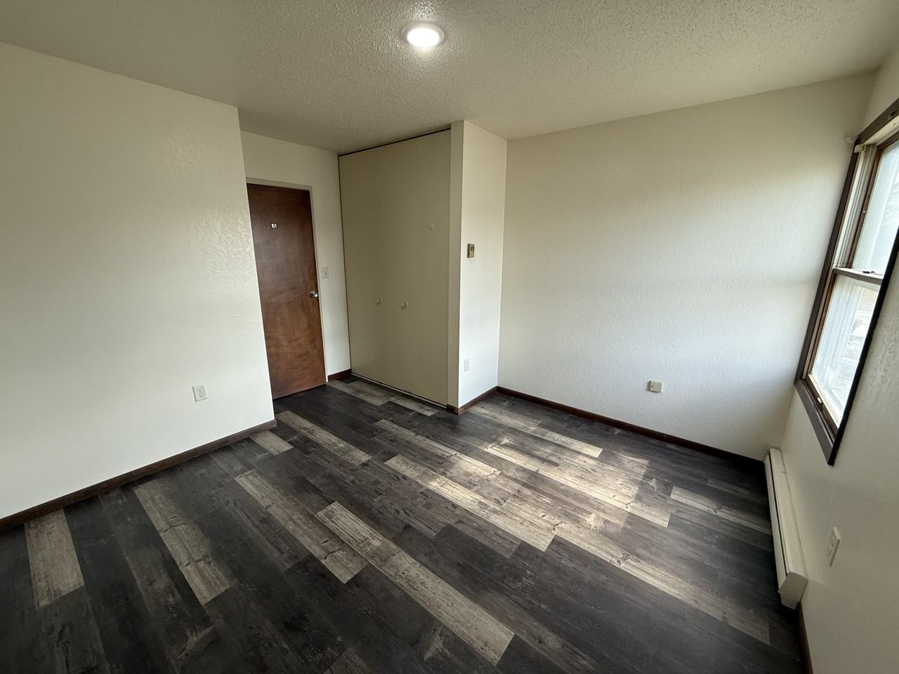 VR - 9 E 10th Ave - Groton - Photo 2 of 6