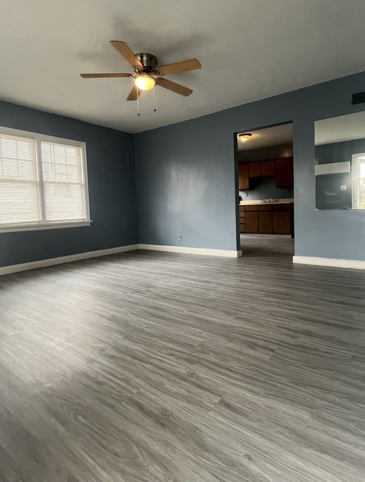 909 South Diamond Street - Photo 2 of 9