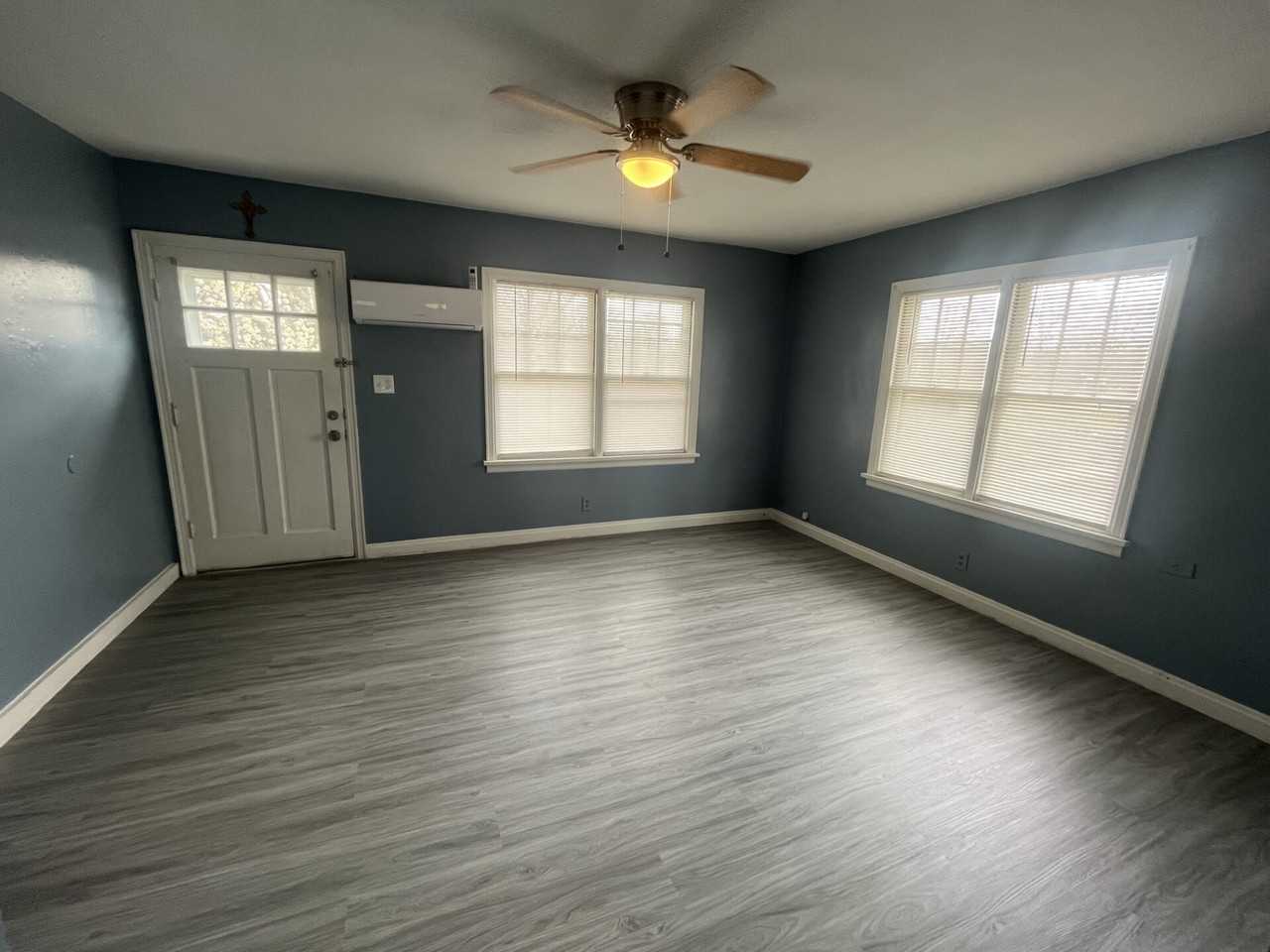 909 South Diamond Street - Photo 3 of 9