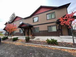 featured image of 6203 N Astor St
