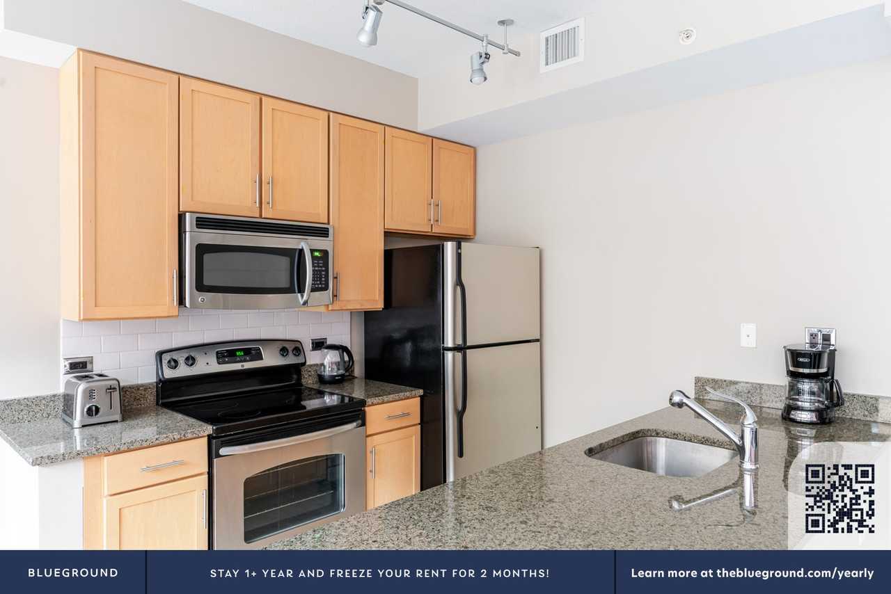 465 New York Ave Nw #1049 - Photo 7 of 38