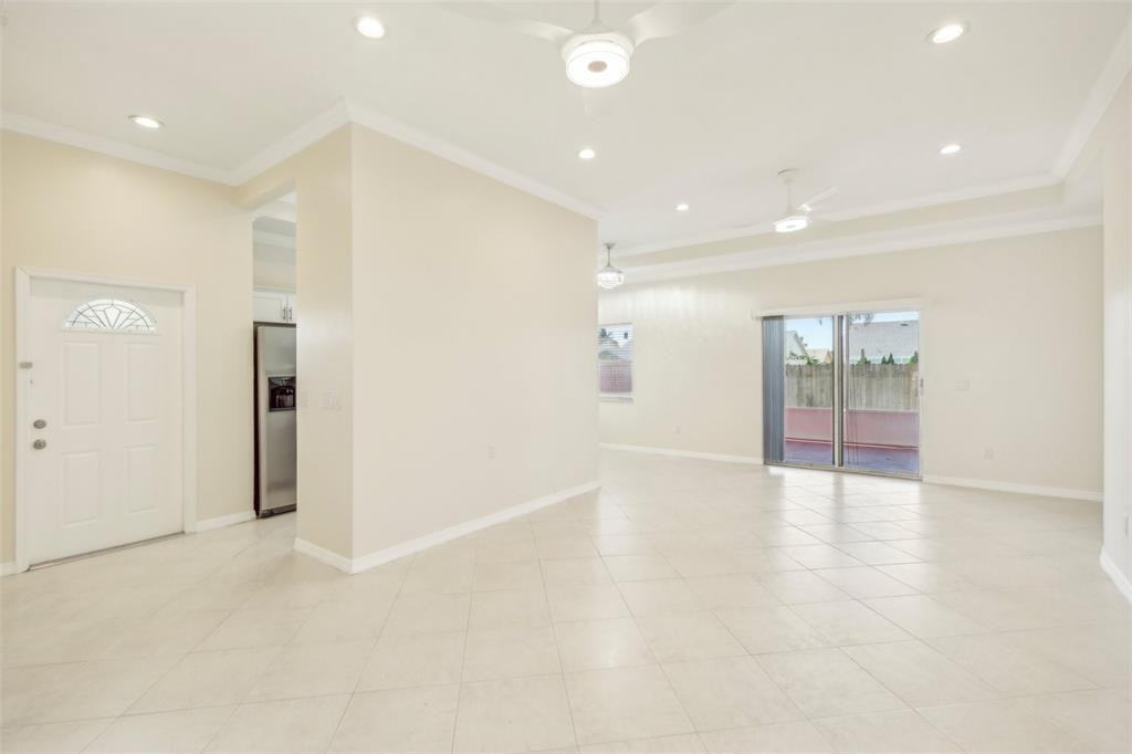 23091 Sunfield Drive - Photo 3 of 9