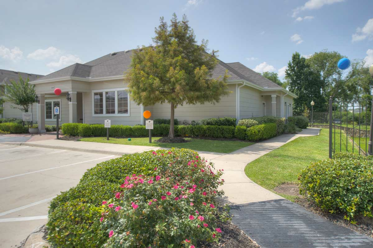 Park at Piney Woods - Photo 4 of 63