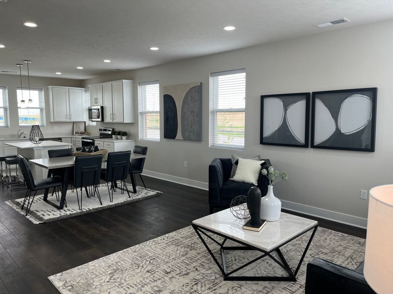 Coventry Pointe - Photo 4 of 34