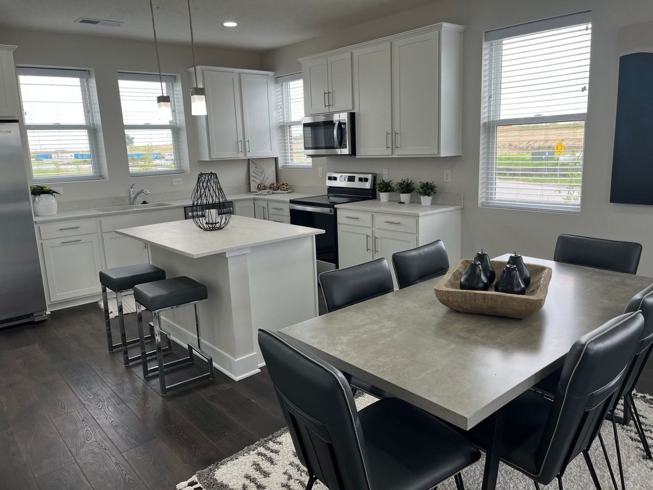 Coventry Pointe - Photo 5 of 34