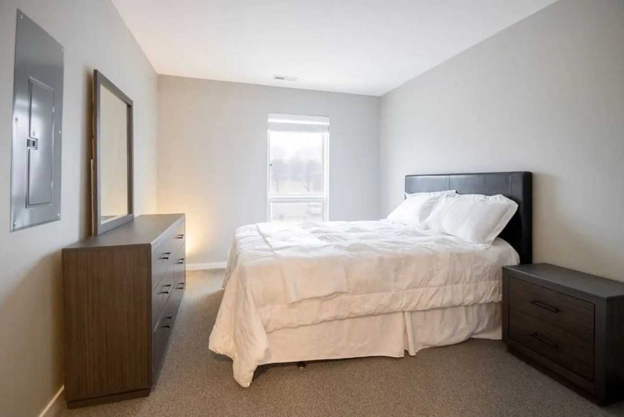 30 Metro Place - Photo 6 of 50