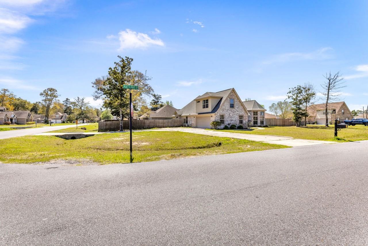 6201 Palmetto Pointe Dr - Photo 2 of 27