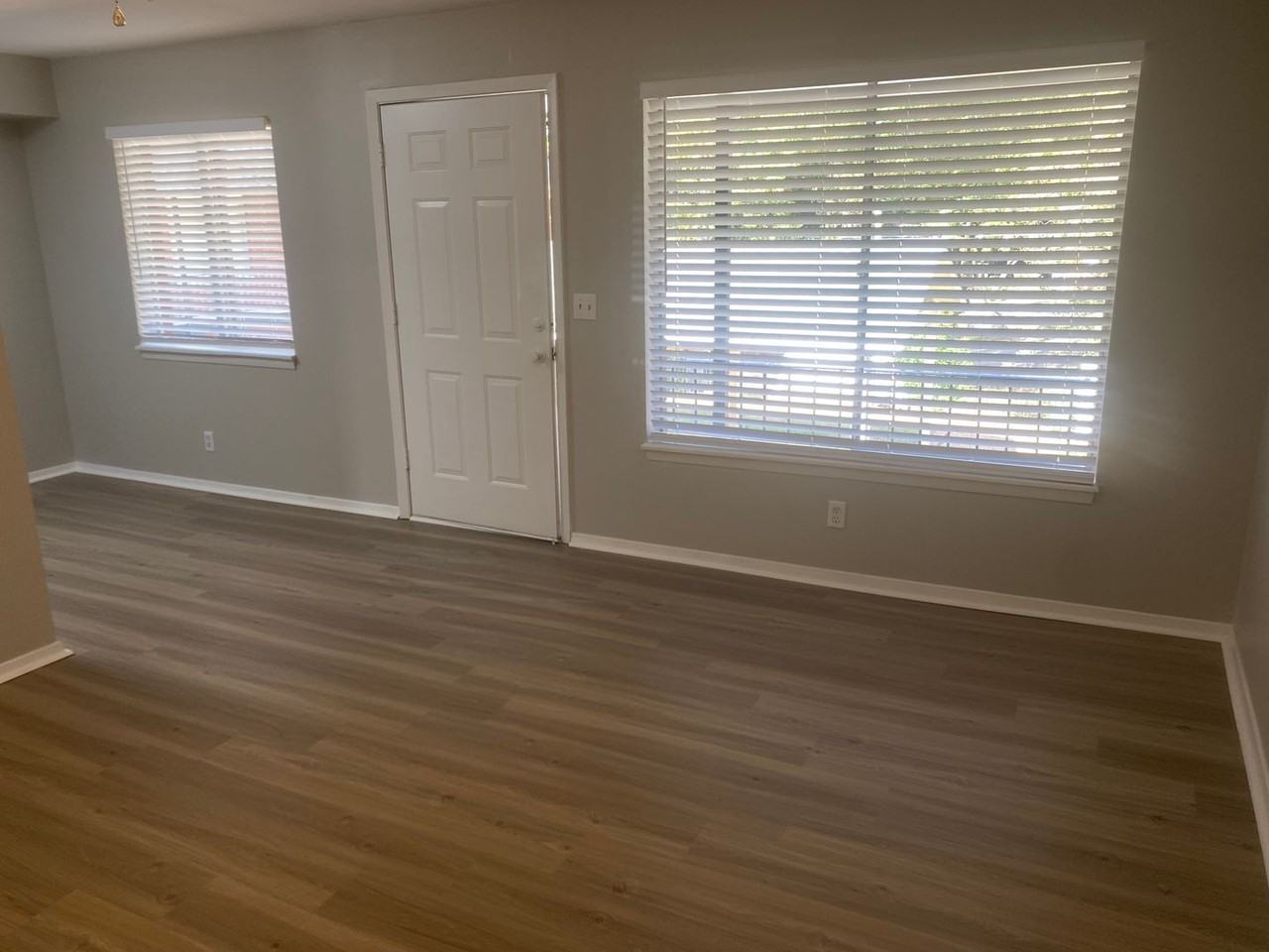 Embassy Court Apartments - Photo 3 of 50