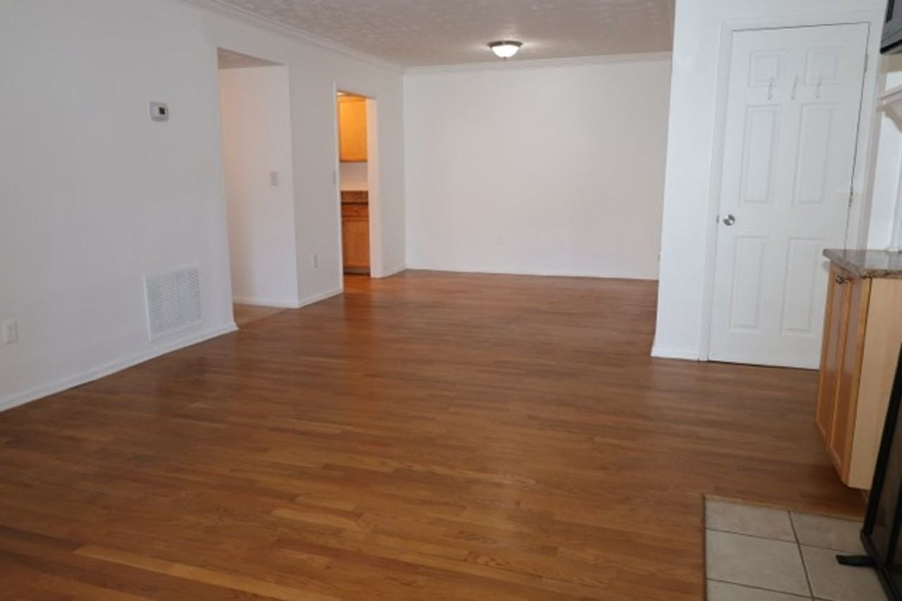 1150 1150 Collier Rd NW F12 - 1150 Collier Rd NW F12 - Photo 3 of 19