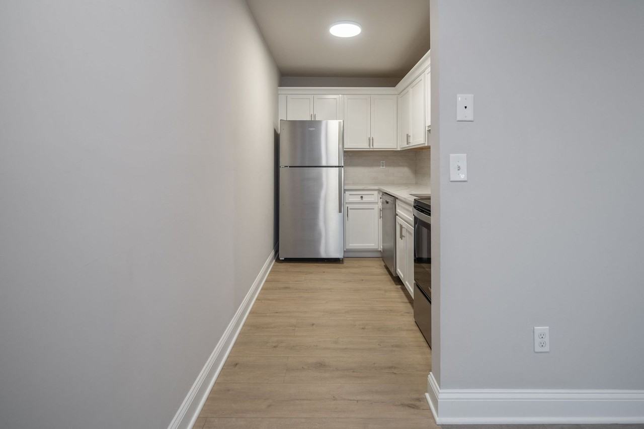 Burdeck Street Apartments - Photo 7 of 41