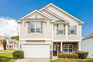 featured image of 1424 Eastway Dr