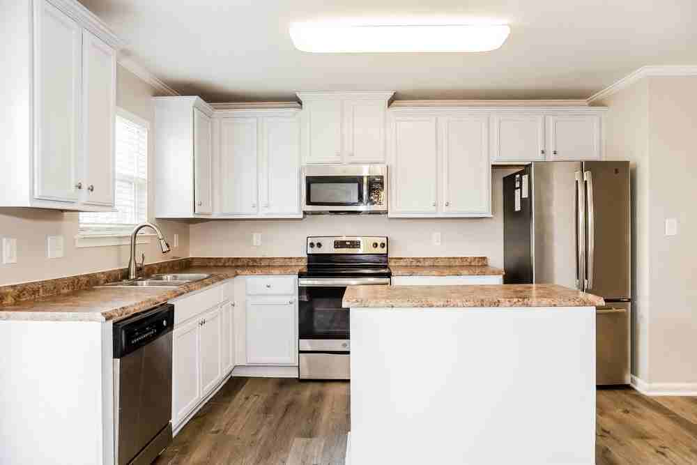 1424 Eastway Dr - Photo 7 of 17