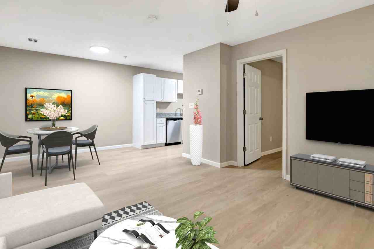 Creekside Apartments - Photo 5 of 50